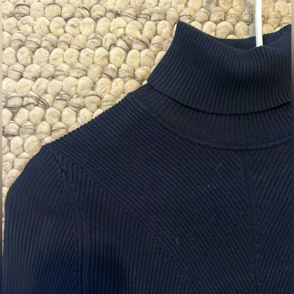 Zara knit turtleneck (navy) - Picture 2 of 3
